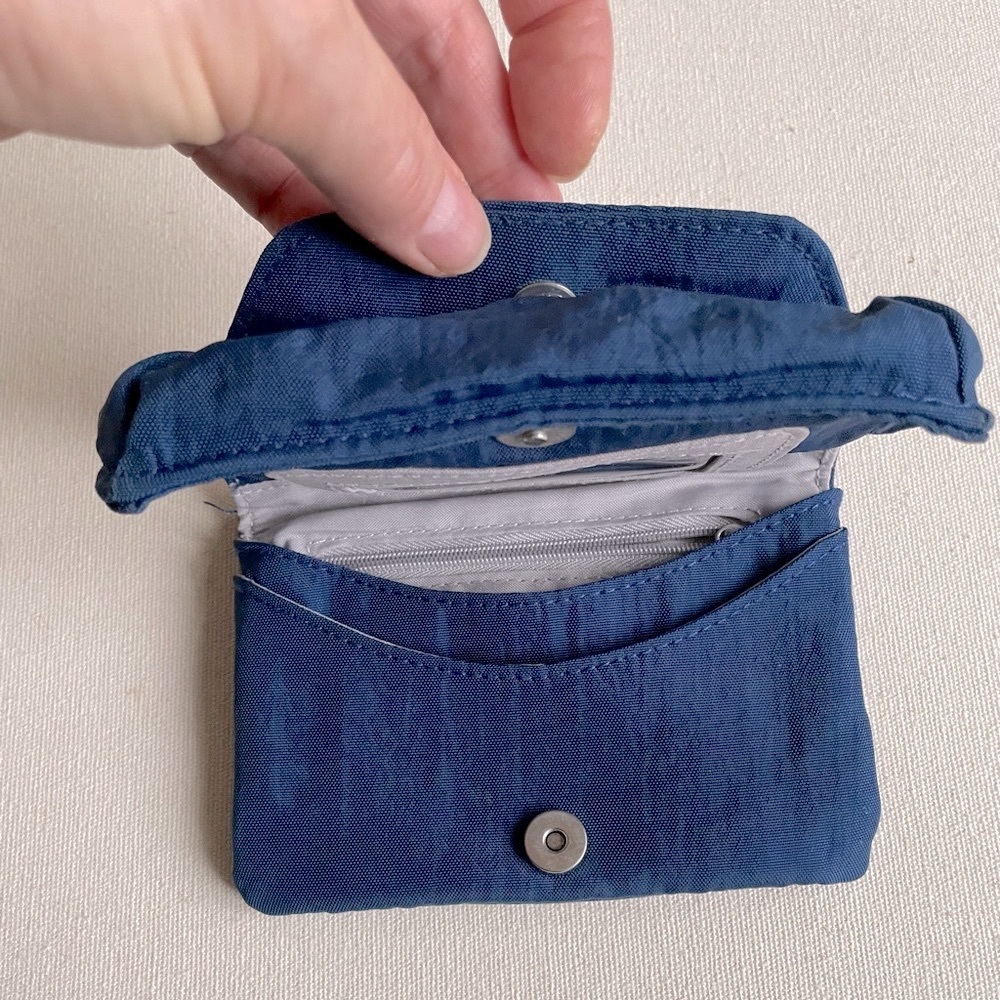Baggallini Mini Crossbody/ Wallet/ Belt Bag - Picture 8 of 12